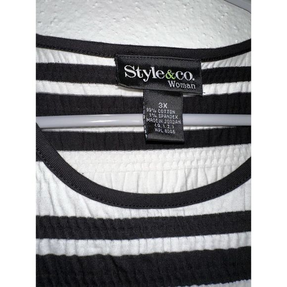 Style & Co Woman Sleeveless Pucker Tank/Shell Striped Top Black/White 3X - Picture 4 of 4